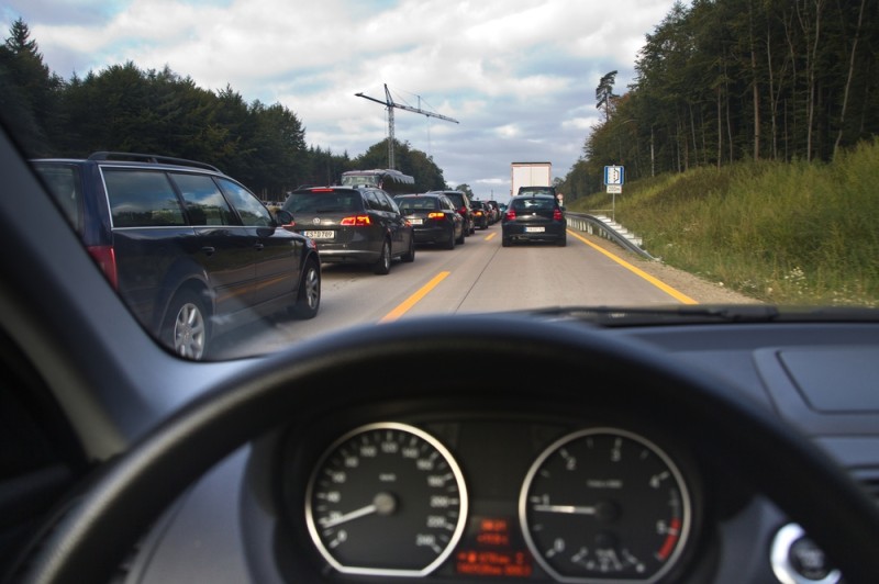 Pauschalreise Teneriffa Urlaub Stau Autobahn