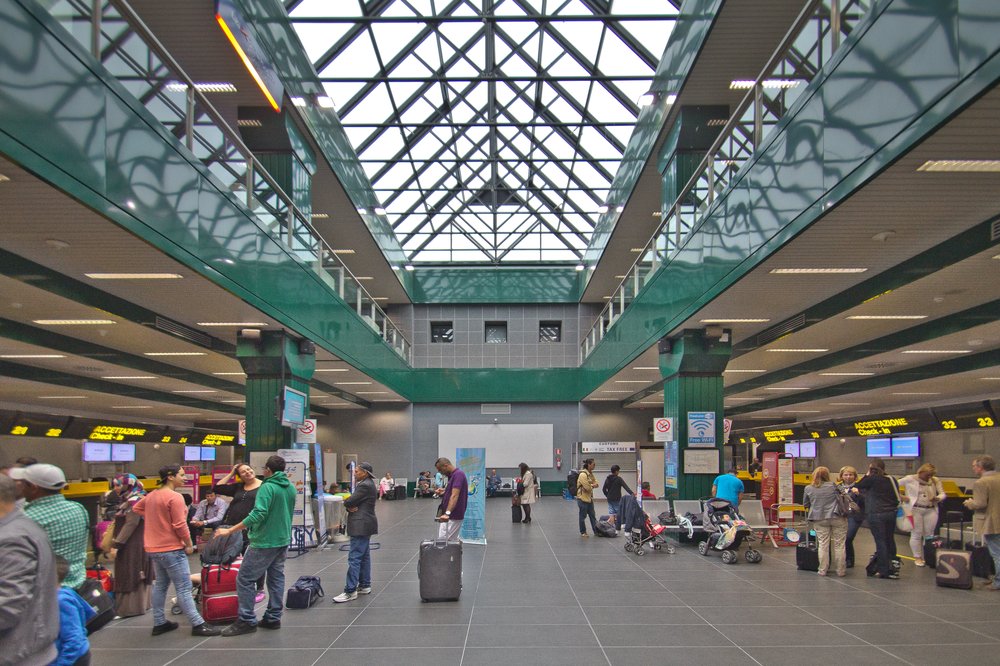 Interieur Innen Flughafen Bergamo Airport