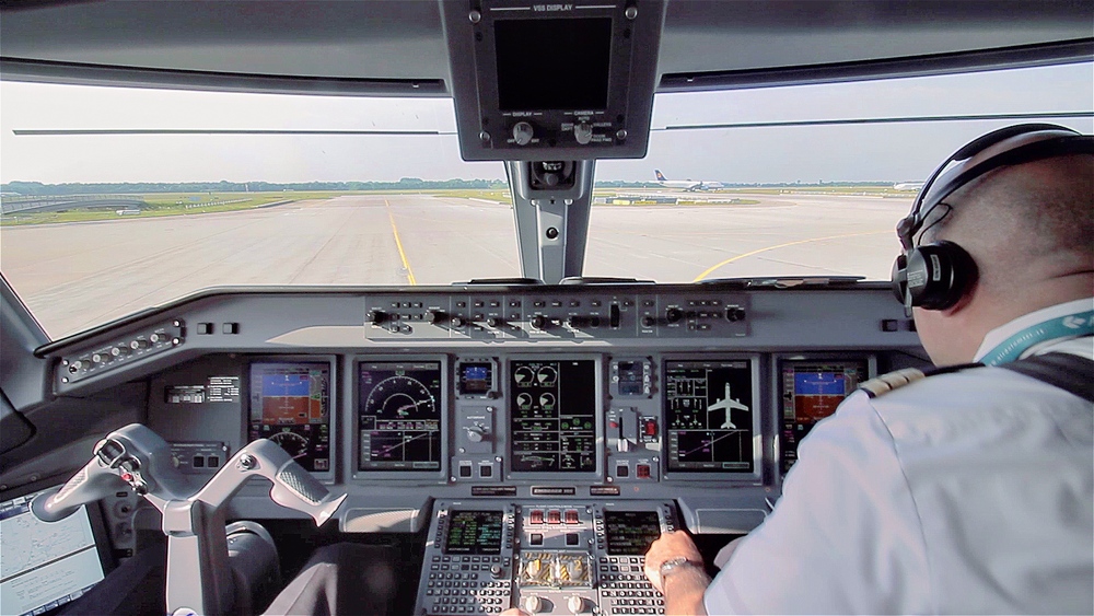 HDR Video Jumpseat Cockpit