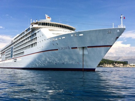 MS Europa 2 Kreuzfahrt Wasser Anker