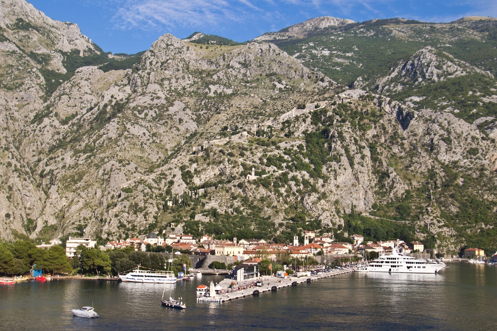 Kotor Hafen Montenegro Kreuzfahrt MS Europa 2