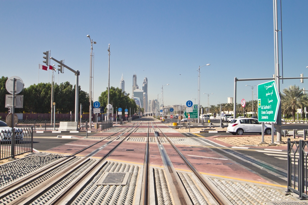 Sheik-Zahed Road Autobahn Dubai Brücke