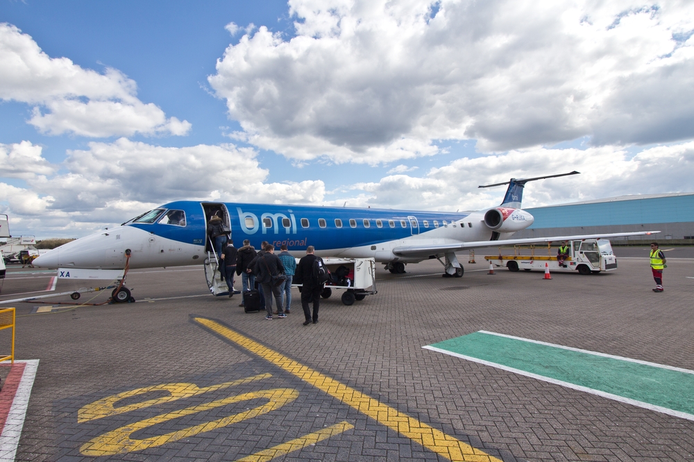 bmi regional Embraer 145 Flughafen Southampton