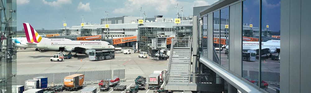 Vorfeld Flugzeuge Flughafen Düsseldorf