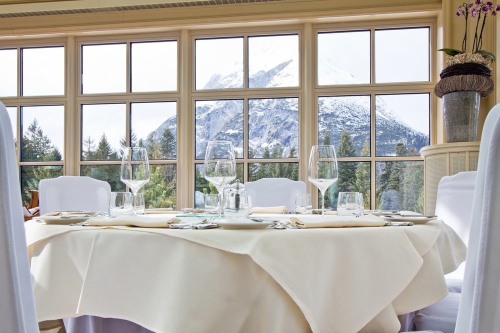 Interalpen-Hotel Tyrol Raum Speisesaal Restaurant