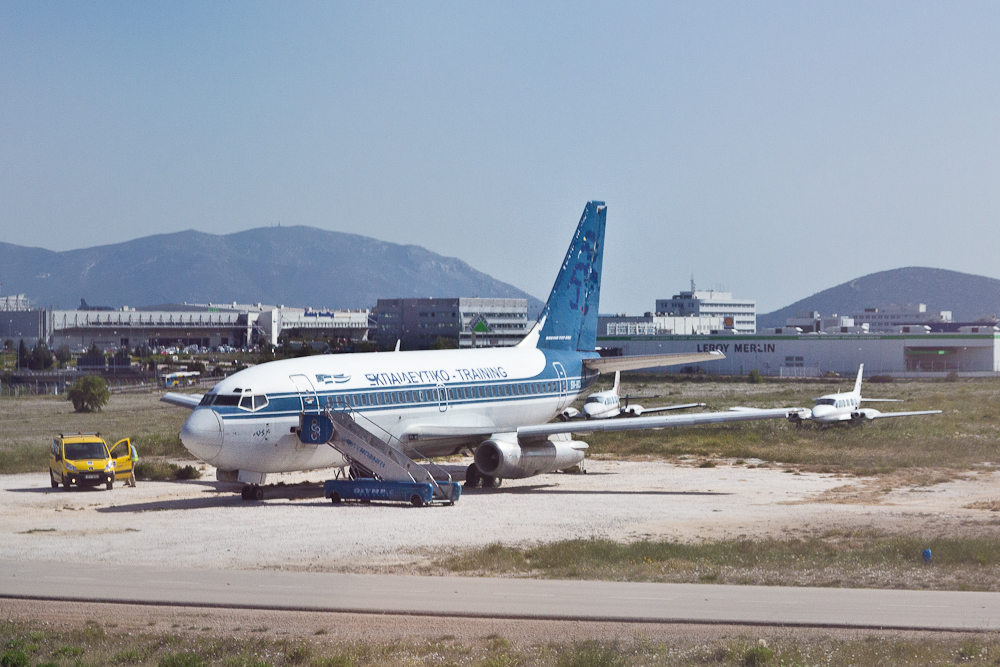 SX-BCL Olympic Airways Boeing 737-200 Athen Airport