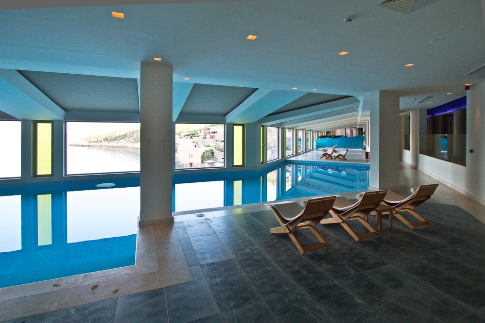Indoor Pool - Daios Cove Hotel Kreta Luxus